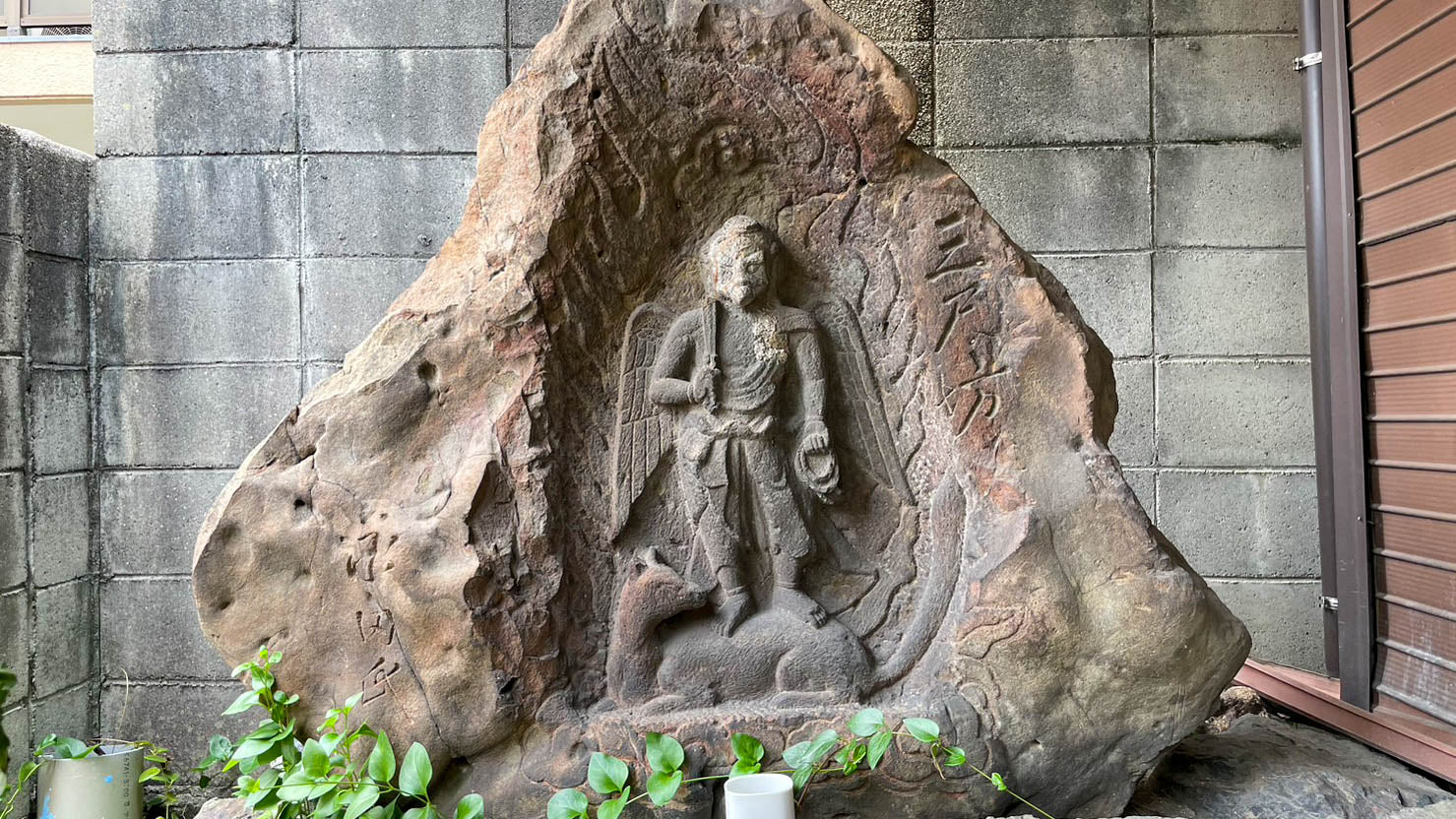 顧翁山 千光寺の境内 5