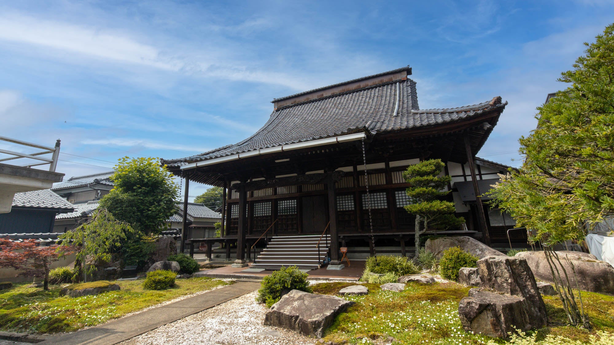 円鏡山 長慶寺の外観