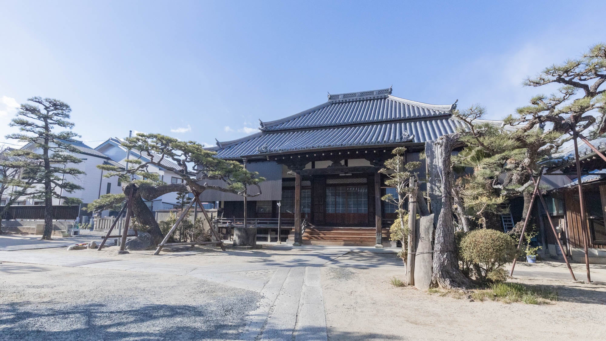 本覚寺の境内 7