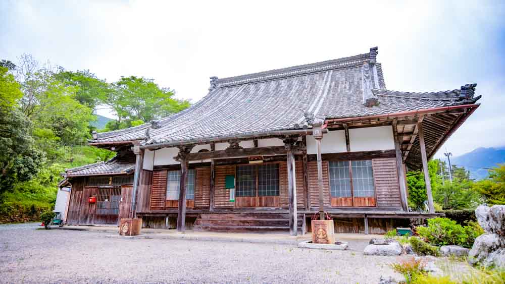 安城山 正東寺の外観