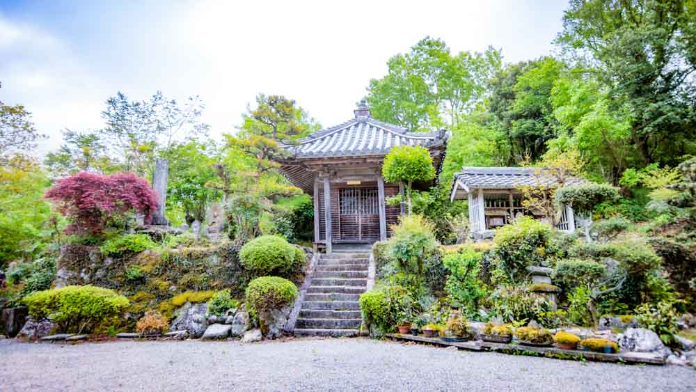 安城山 正東寺の境内 6
