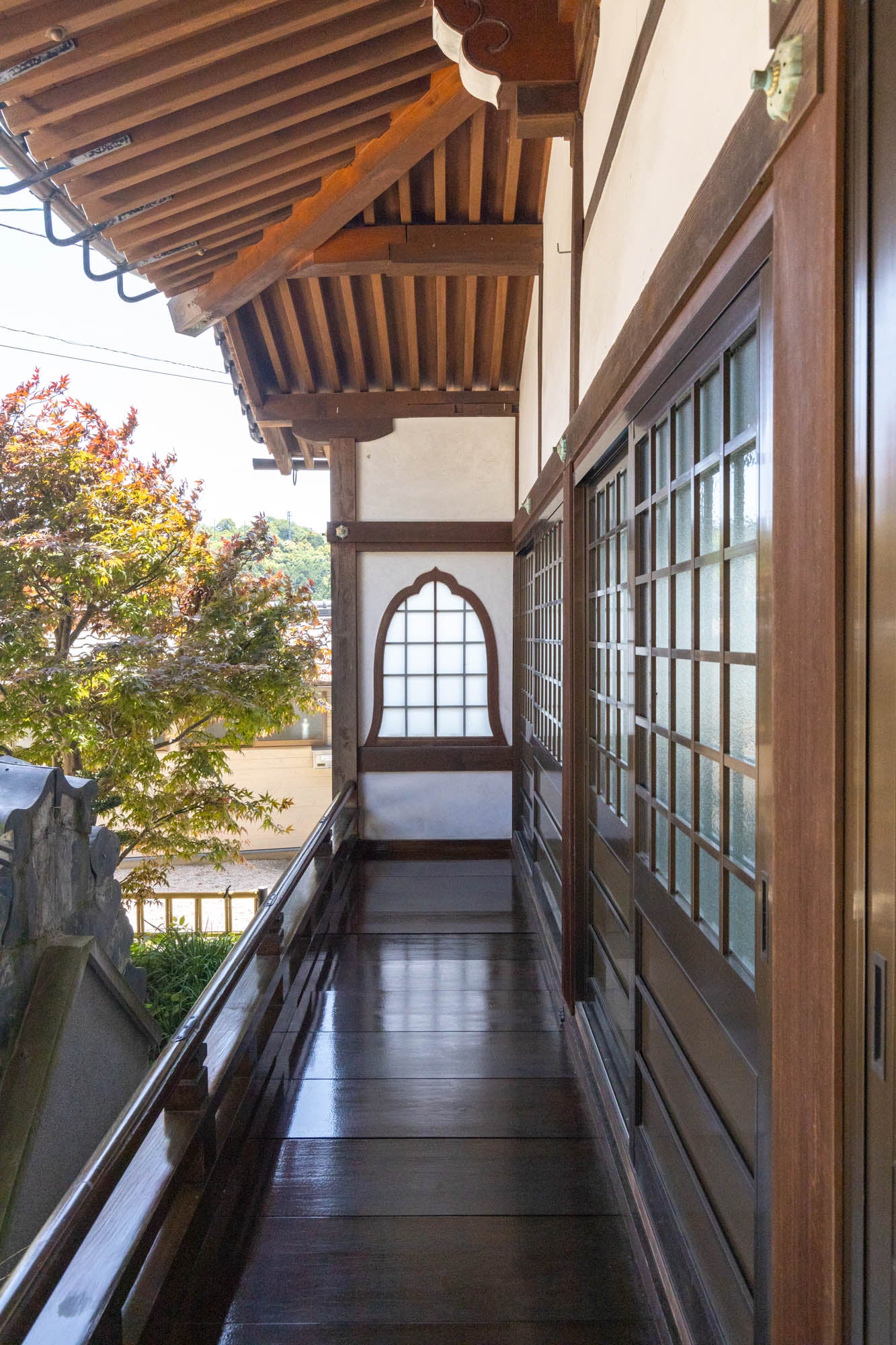 耕逸山 養春院の境内 13
