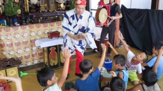 一向山 専念寺の境内 6