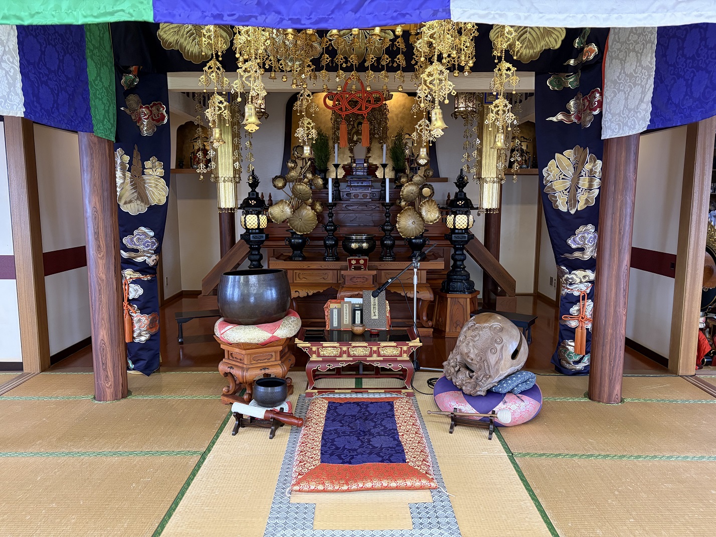 瑞法院の境内 4